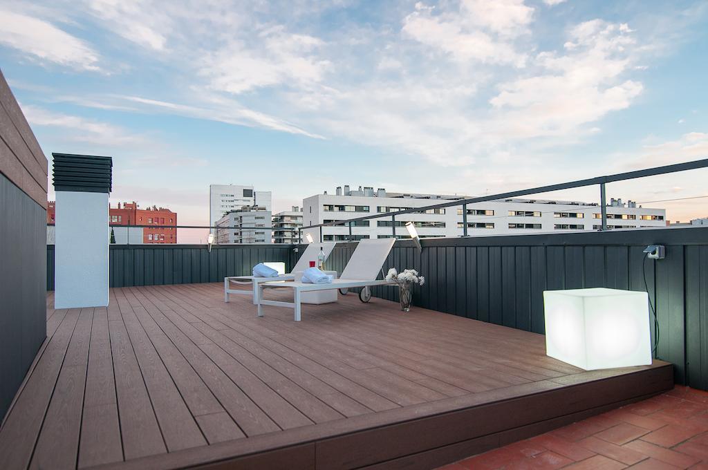 Blue Apartments บาร์เซโลนา ภายนอก รูปภาพ