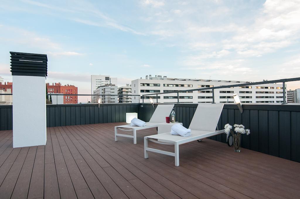 Blue Apartments บาร์เซโลนา ภายนอก รูปภาพ