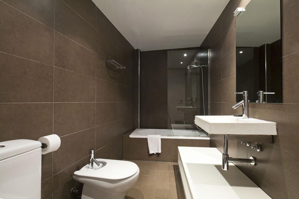 Blue Apartments บาร์เซโลนา ภายนอก รูปภาพ